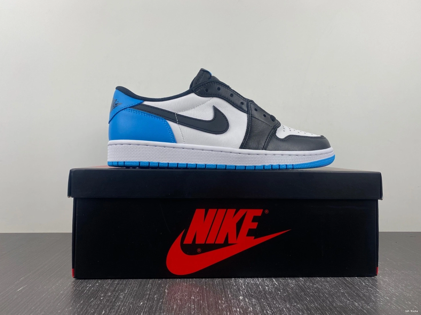 Retro - CZ0790-104 1 Low OG UNC Jordan 0424